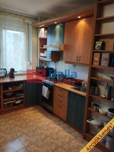 Eladó 53 m²-es XIX. Kerület (Lakótelep), Kossuth Lajos utca: 62'900'000 Ft