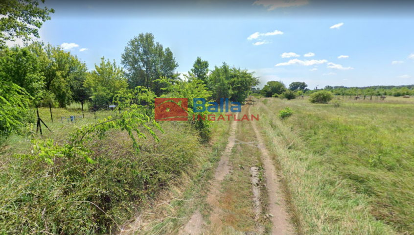 Eladó 428 m²-es XVI. Kerület (Mátyásföld), Mátyásföldi repülőtér mellett: 6'500'000 Ft