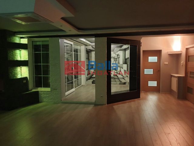 Eladó 233 m²-es XVI. Kerület (Rákosszentmihály), Kisszentmihály: 258'000'000 Ft