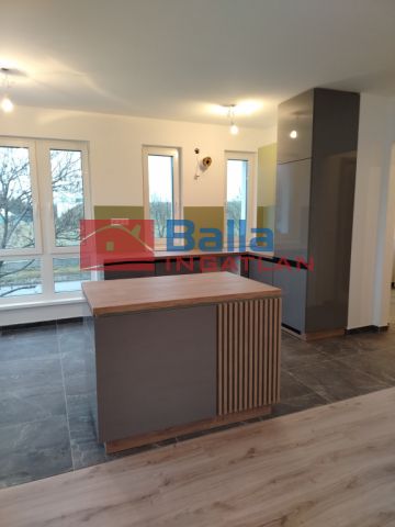 Eladó 65 m²-es társasházi lakás XVIII. Kerület (Gloriett-lakótelep), Cziffra György utca: 89'900'000 Ft