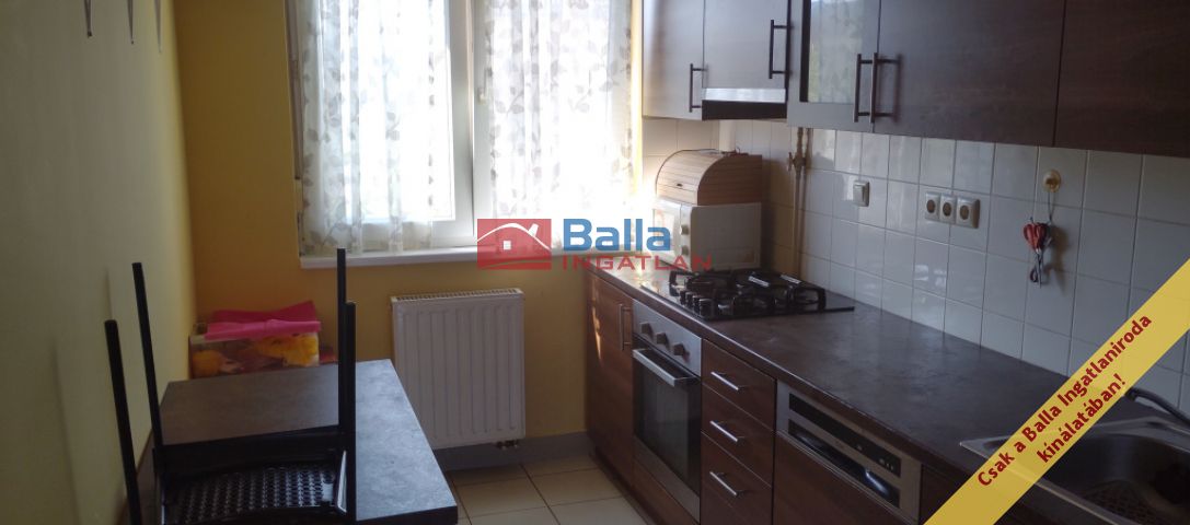 Eladó 70 m²-es XVIII. Kerület (Krepuska Géza-telep), Juharos sor: 79'900'000 Ft