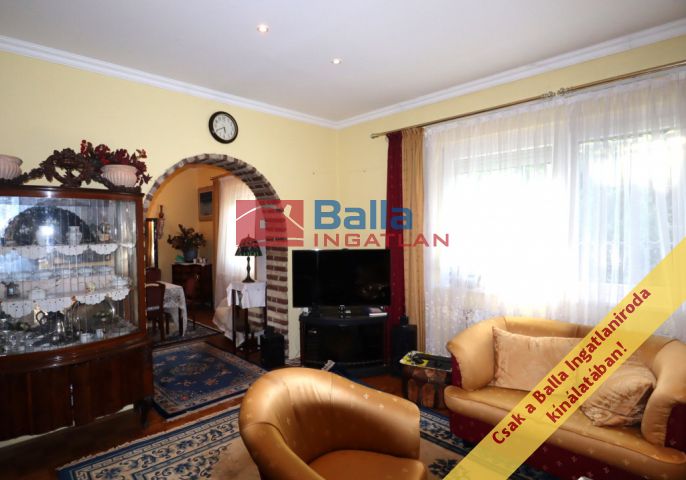 Eladó 144 m²-es XVIII. Kerület (Miklóstelep), Pestlőrinci piachoz közeli utca: 124'000'000 Ft