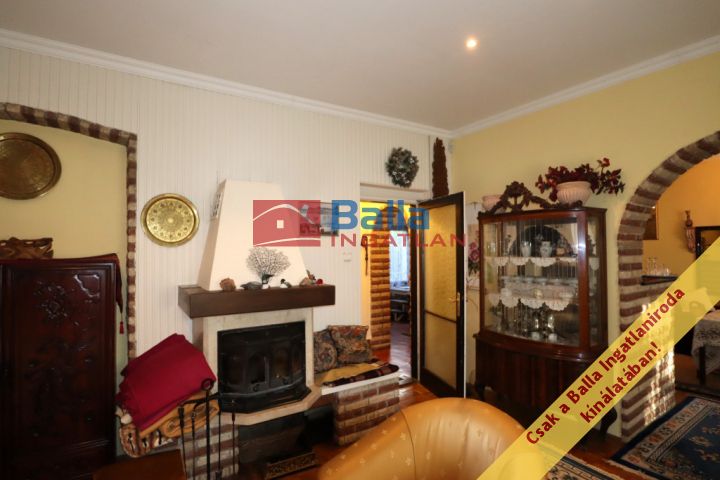 Eladó 144 m²-es XVIII. Kerület (Miklóstelep), Pestlőrinci piachoz közeli utca: 124'000'000 Ft