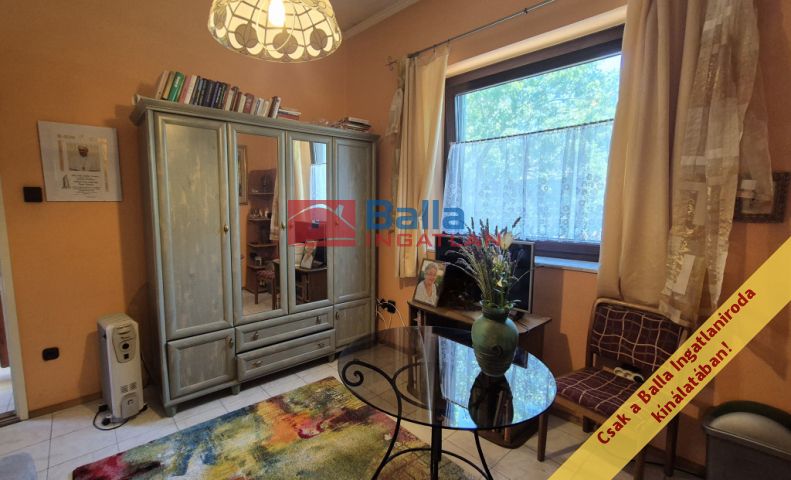 Eladó 218 m²-es XVIII. Kerület (Szemeretelep), Honvéd utca mellékutcája: 183'000'000 Ft