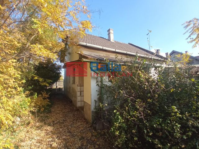 Eladó 60 m²-es XXI. Kerület (Erdőalja), VÖLGY utca: 39'900'000 Ft