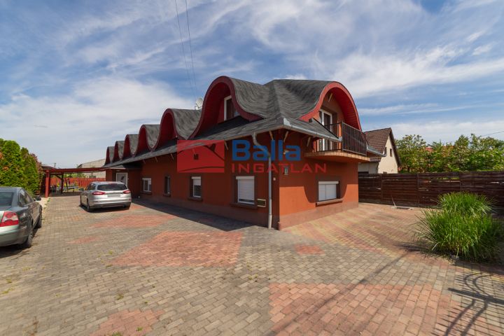 Eladó 350 m²-es családi ház Délegyháza, Nagycsaládos ház: 139'900'000 Ft