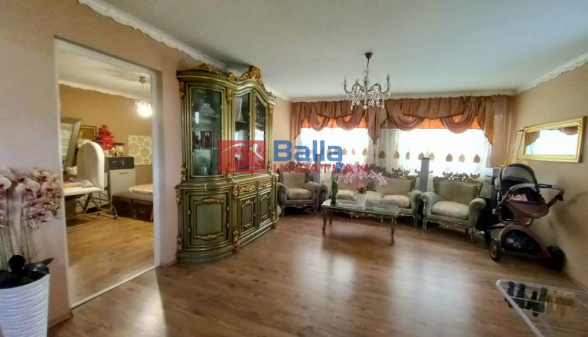 Eladó 200 m²-es Dunakeszi, Fő út közeli utca: 157'000'000 Ft