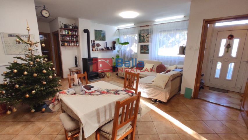 Eladó 95 m²-es Dunaújváros, Táborállás utca: 99'000'000 Ft