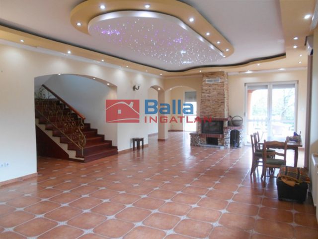 Eladó 300 m²-es Érd (Fenyves Parkváros), Fuvaros utca környékén: 169'900'000 Ft