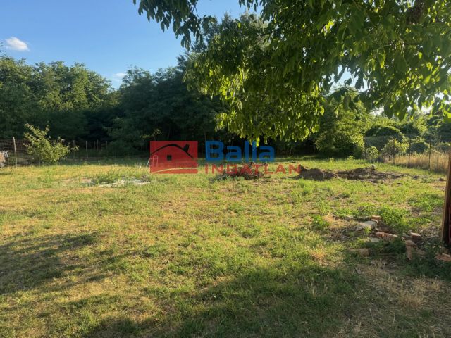 Eladó 700 m²-es telek Erdőkertes, Nyíres utca: 21'500'000 Ft