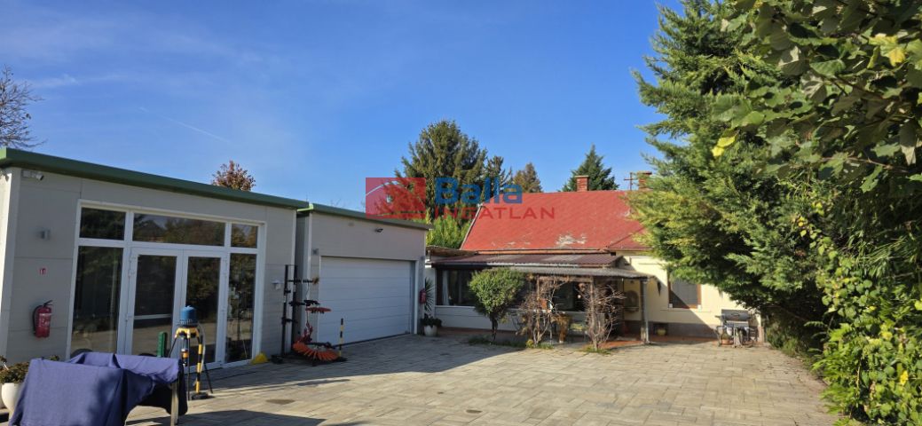 Eladó 883 m²-es Felsőpakony, Rákóczi utca: 134'000'000 Ft