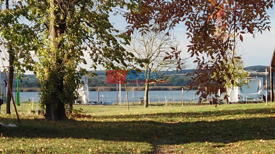 Eladó 1860 m²-es Gárdony, Chernel J. utca: 82'700'000 Ft