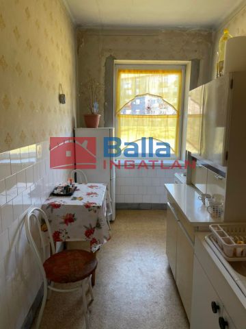 Eladó 53 m²-es Komló, Kossuth Lajos utca: 9'800'000 Ft