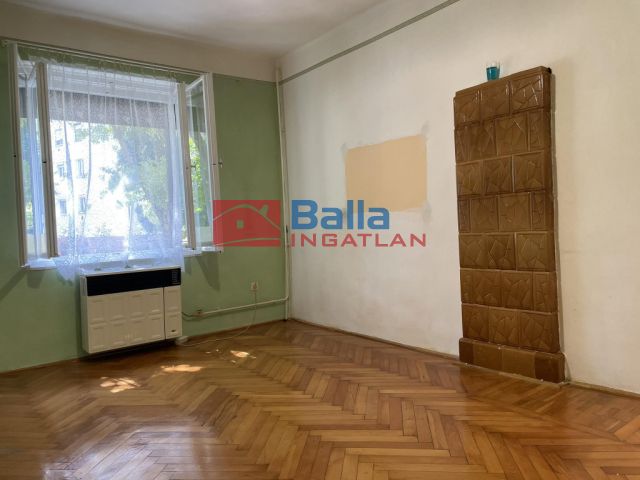 Eladó 34 m²-es Komló, Tompa Mihály utca: 9'990'000 Ft