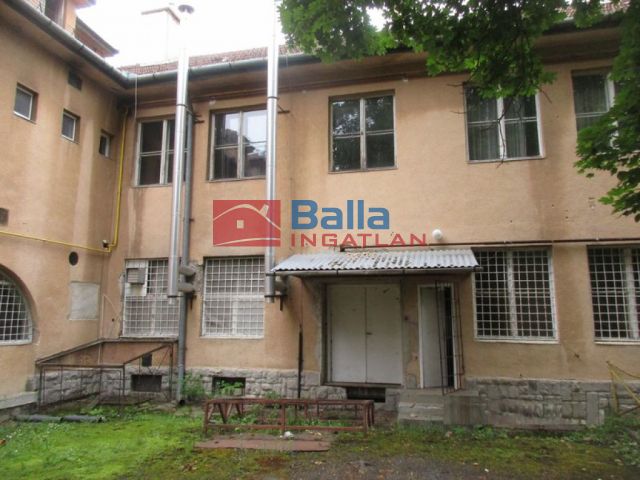 Eladó 278 m²-es Lőrinci, Erőmű tér: 24'500'000 Ft