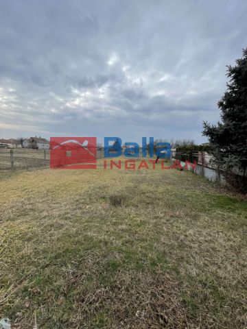 Eladó 1032 m²-es telek Nagykáta, Főútról könnyen megközelíthető utca: 9'000'000 Ft