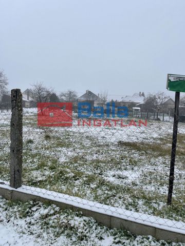 Eladó 674 m²-es Nagykáta, Központ közeli utca: 9'000'000 Ft