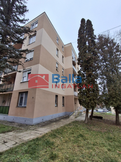 Eladó 56 m²-es Ózd, Szent István utca: 20'000'000 Ft