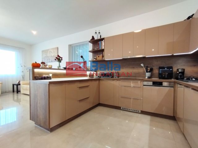 Eladó 208 m²-es Pomáz, Orlovácz utca: 183'500'000 Ft