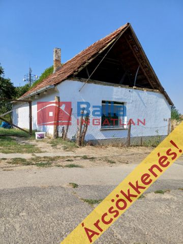 Eladó 48 m²-es Simontornya, Templom közelében: 4'000'000 Ft