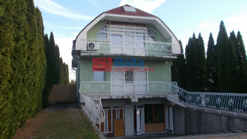 Eladó 168 m²-es Siófok, Szabadifürdő: 150'000'000 Ft