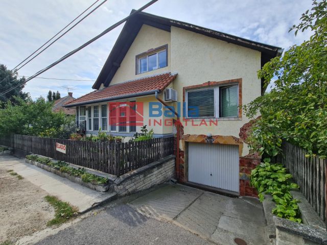 Eladó 152 m²-es Sóskút, Mártírok útja: 81'500'000 Ft