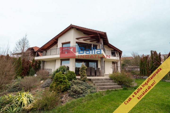 Eladó 268 m²-es Szob, Tompa Mihály köz: 195'000'000 Ft