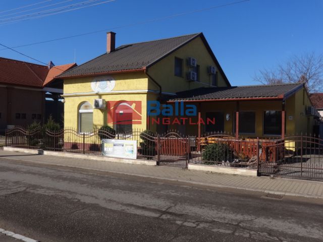 Eladó 480 m²-es Tiszakécske, Fürdő utca: 79'900'000 Ft