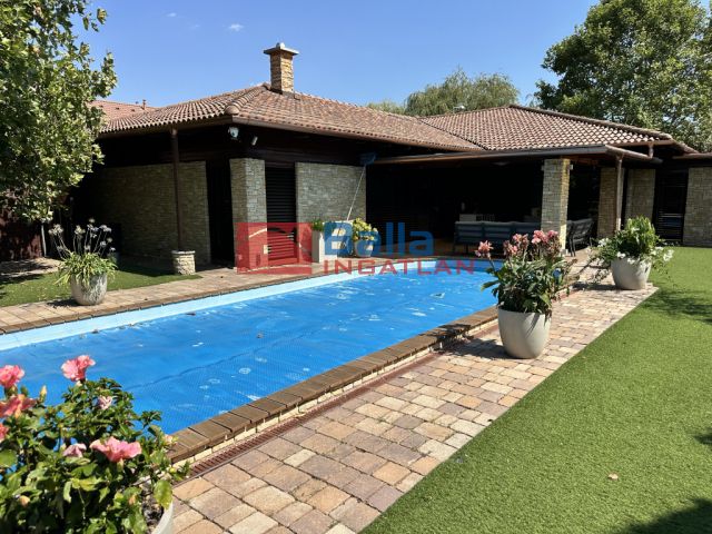 Eladó 230 m²-es Vecsés, Szép környezet: 299'000'000 Ft