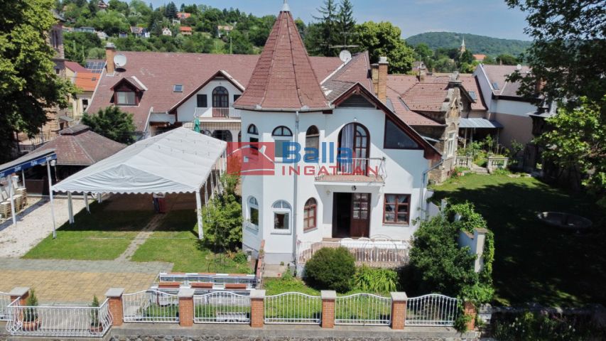 Eladó 935 m²-es Verőce, Árpád út: 415'000'000 Ft