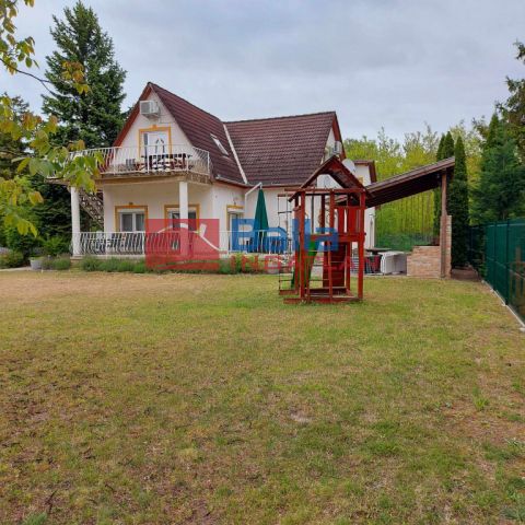 Eladó 160 m²-es Zamárdi, Balaton utca: 159'000'000 Ft