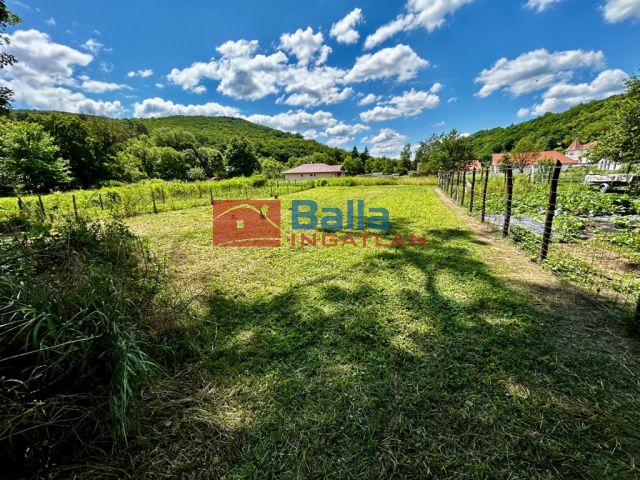 Eladó 413 m²-es telek Zebegény, Malom utca: 14'800'000 Ft