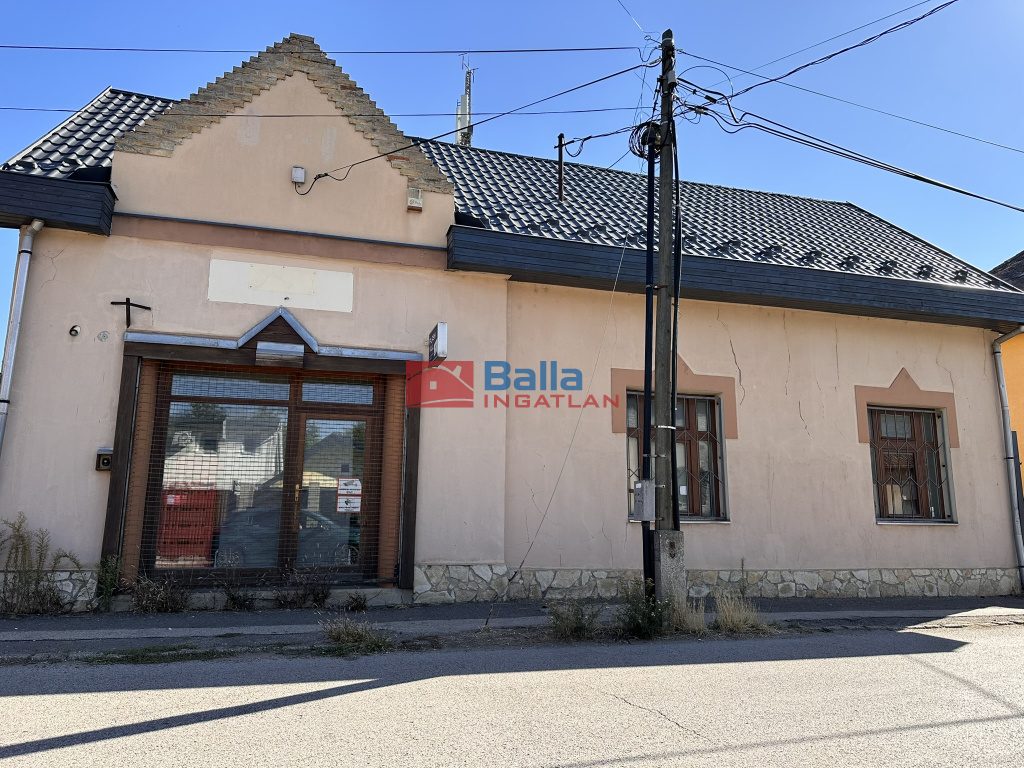 Eladó 140 m²-escsaládi ház Aszód, Ady Endre utca: 110'000'000 Ft