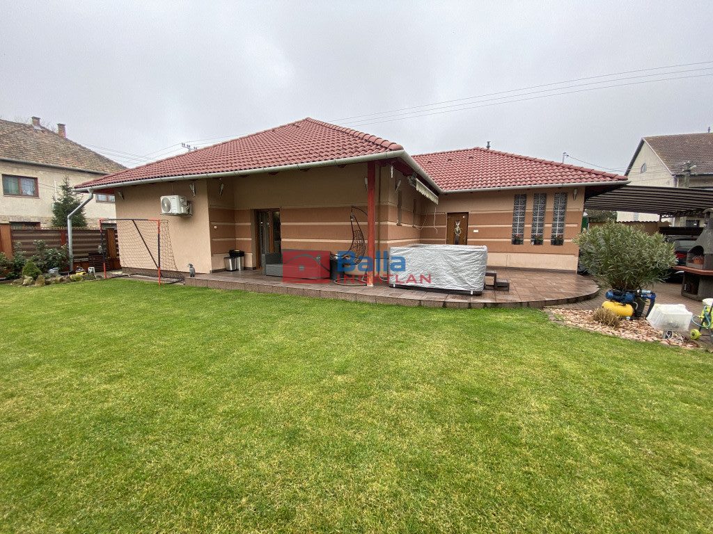 Eladó 110 m²-escsaládi ház Aszód, Berkes utca: 99'900'000 Ft