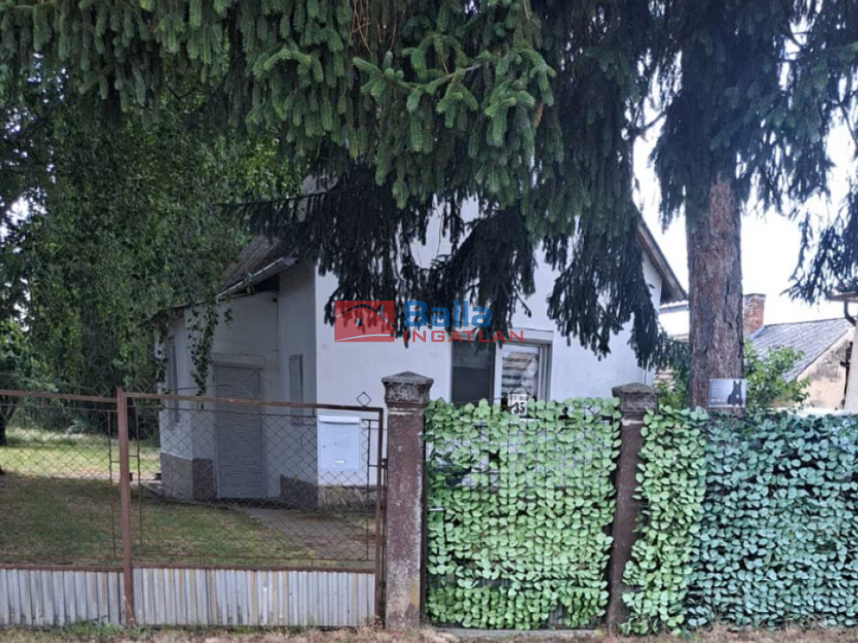 Eladó 49 m²-escsaládi ház Beleg, Petőfi utca: 11'500'000 Ft