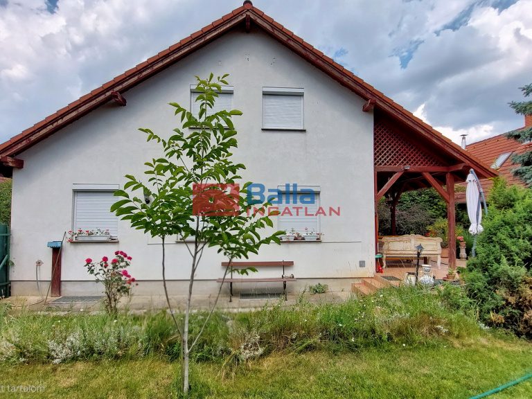 Eladó 240 m²-escsaládi ház Berkenye, Ifjúság útja: 129'900'000 Ft