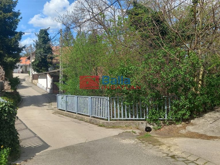 Eladó 26 m²-esházrész Budakalász, Patak sor: 30'000'000 Ft