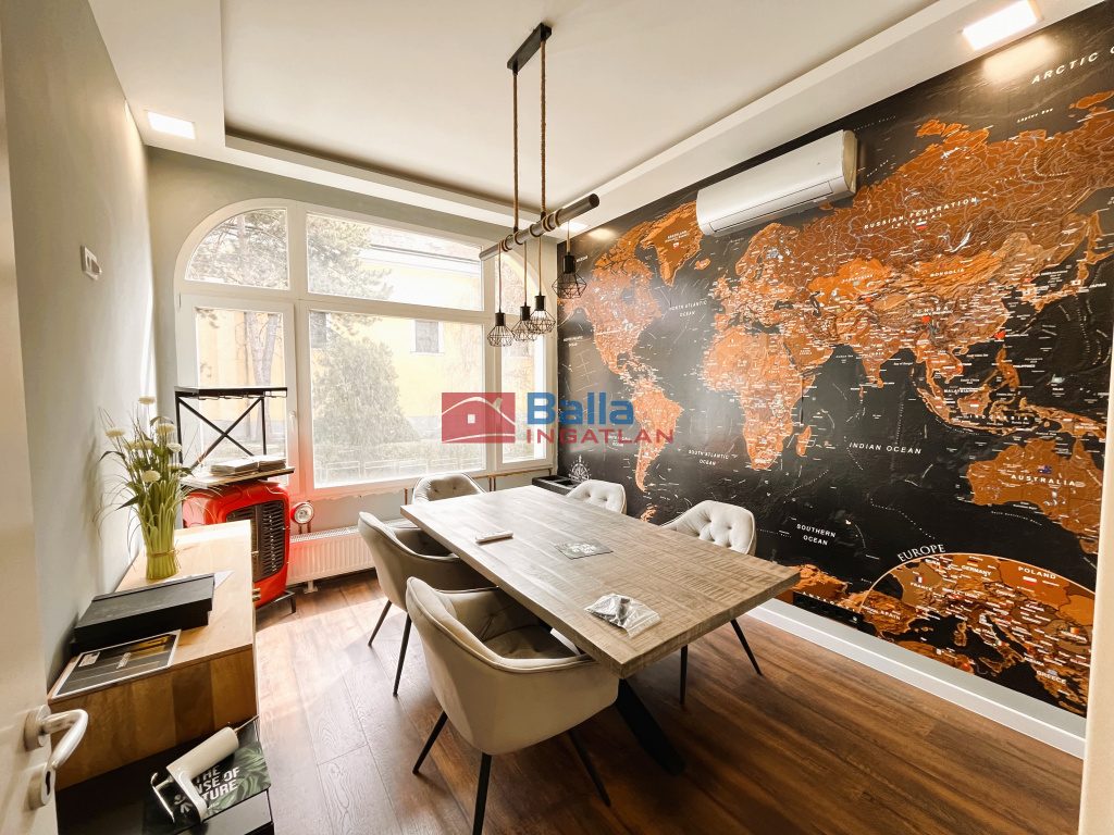 Eladó 161 m²-esüzlethelyiség utcai bejárattal Budakeszi, Központ: 88'900'000 Ft