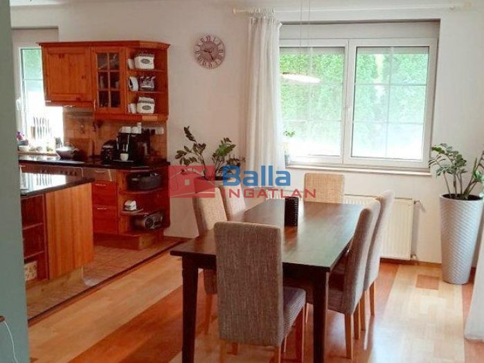 Eladó 300 m²-escsaládi ház Budaörs, Bányász utca: 385'000'000 Ft