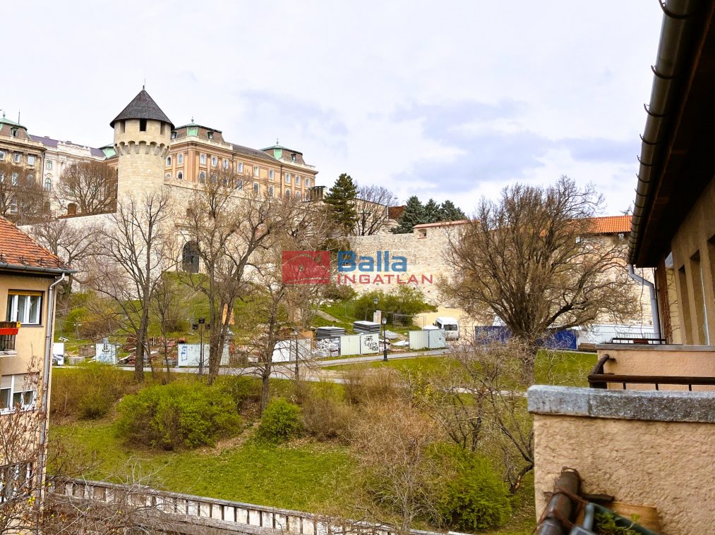 Eladó 42 m²-estársasházi lakás I. Kerület (Tabán) , Attila út: 79'000'000 Ft