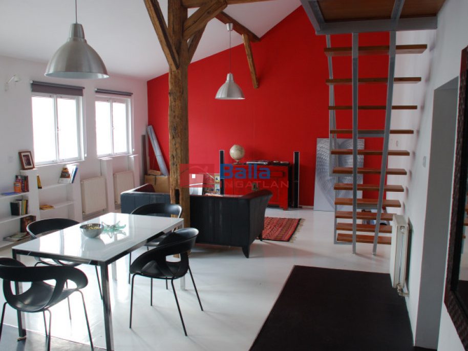 Eladó 56 m²-estársasházi lakás I. Kerület (Viziváros) , Ostrom utca: 99'900'000 Ft