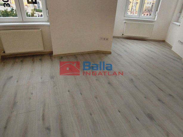 Eladó 90 m²-estársasházi lakás I. Kerület (Viziváros) , Széna tér: 189'000'000 Ft