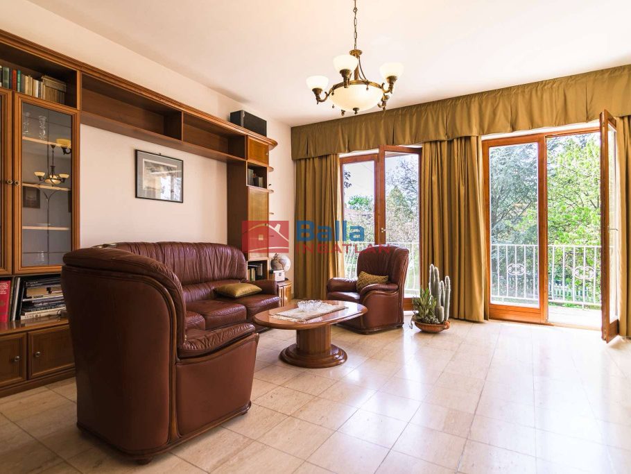 Eladó 218 m²-escsaládi ház II. kerület (Pesthidegkút II/A.) , kisgazda utca: 740'000 EUR