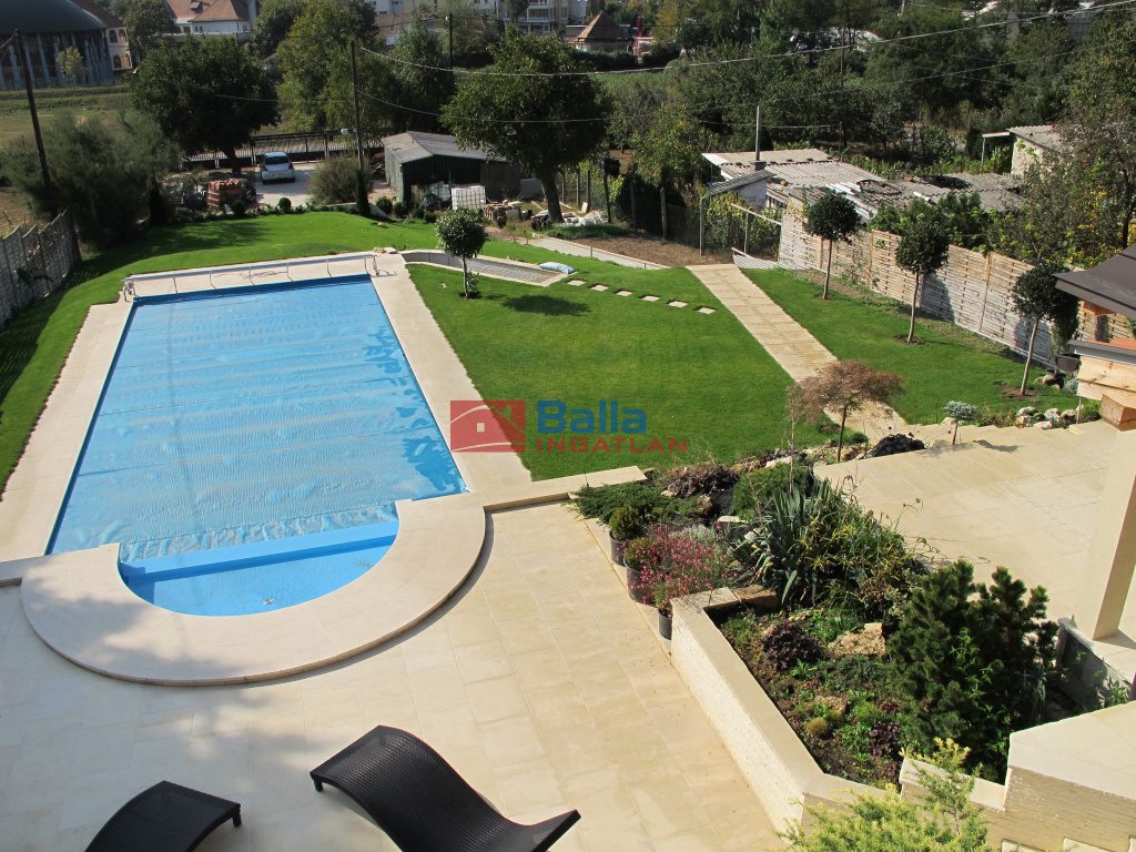 Kiadó 200 m²-escsaládi ház III. Kerület (Aranyhegy) , Aranyvölgy utca: 3'500 EUR