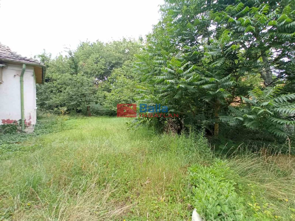 Eladó 60 m²-escsaládi ház III. Kerület (Mocsárosdűlő) , Víznyelő utca melletti út: 135'000'000 Ft