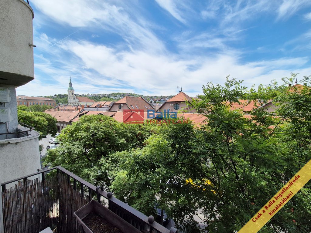 Eladó 29 m²-estársasházi lakás III. Kerület (Óbuda-központ) , Zöldre néző, Főúton, Lajos utca: 54'900'000 Ft
