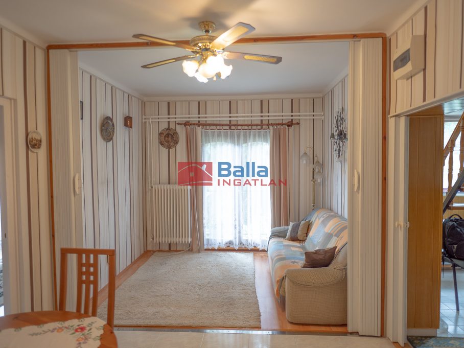 Eladó 270 m²-escsaládi ház III. Kerület (Szépvölgy) , Virág Benedek utca: 388'000'000 Ft