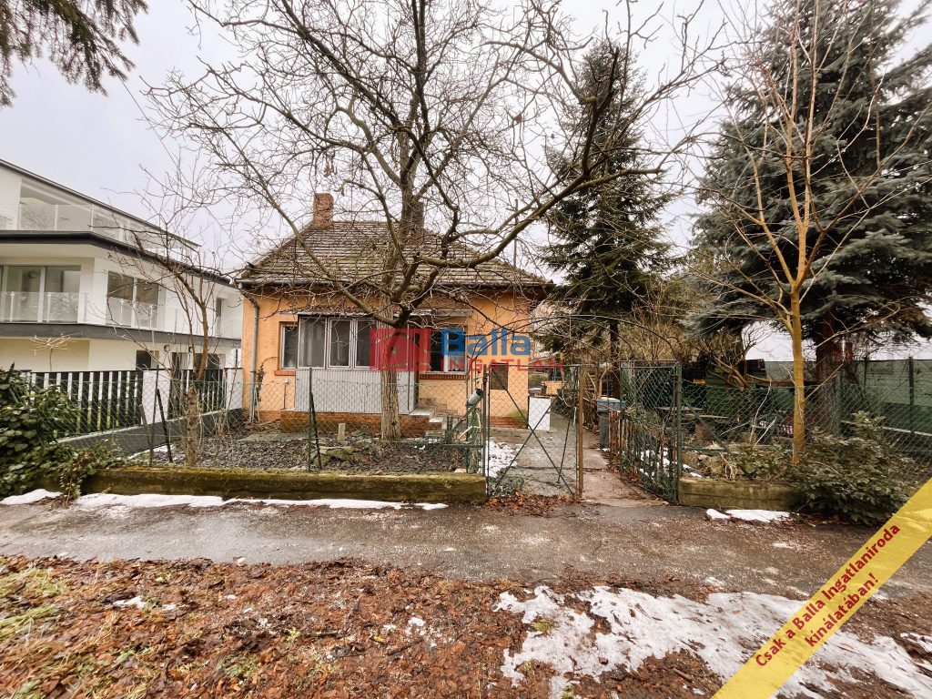 Eladó 80 m²-escsaládi ház III. Kerület (Törökkő) , Bojtár utca: 168'000'000 Ft