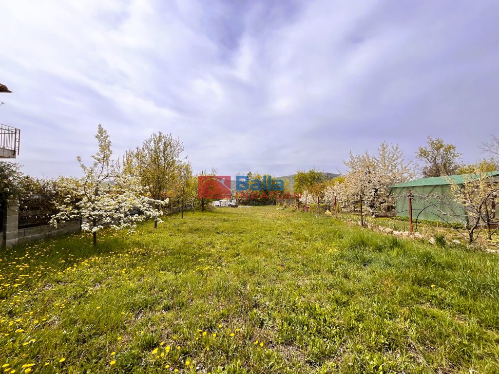 Eladó 753 m²-estelek III. Kerület (Ürömhegy) , Ürömhegy: 110'000'000 Ft