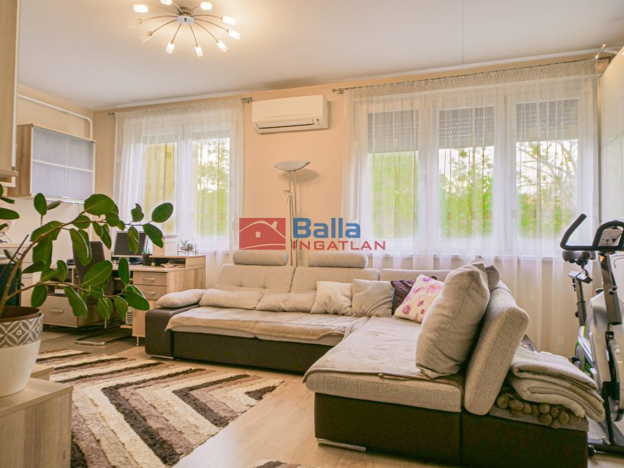 Eladó 70 m²-estársasházi lakás IV. Kerület (Káposztásmegyer I.) , Lakkozó utca: 89'900'000 Ft